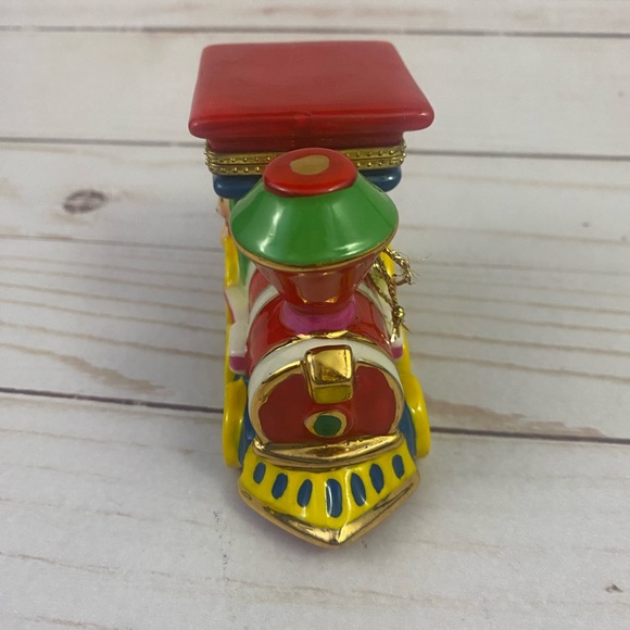 AGC Train Bear Porcelain Trinket Box Ornament American Greeting Cards 2001 - Picture 2 of 9